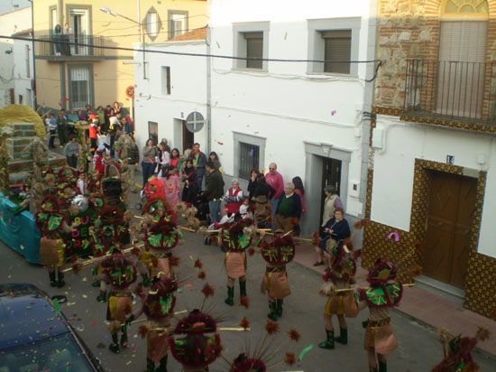  2-comparsa-adultos